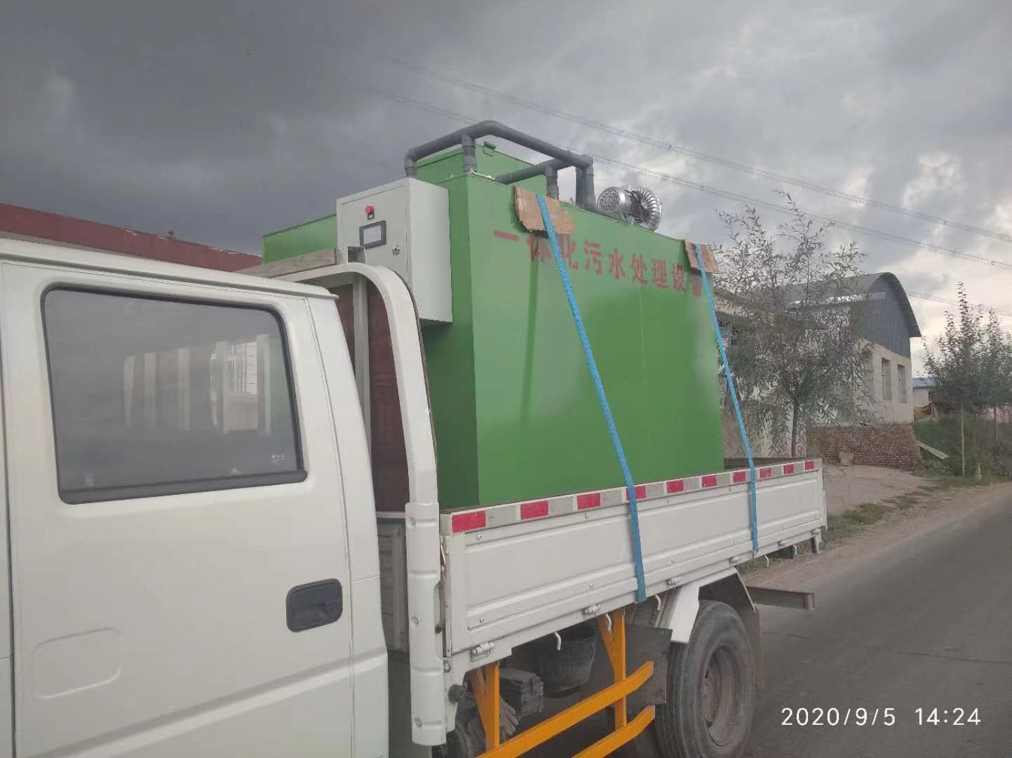 小型(xíng)污水處理設備(bei)